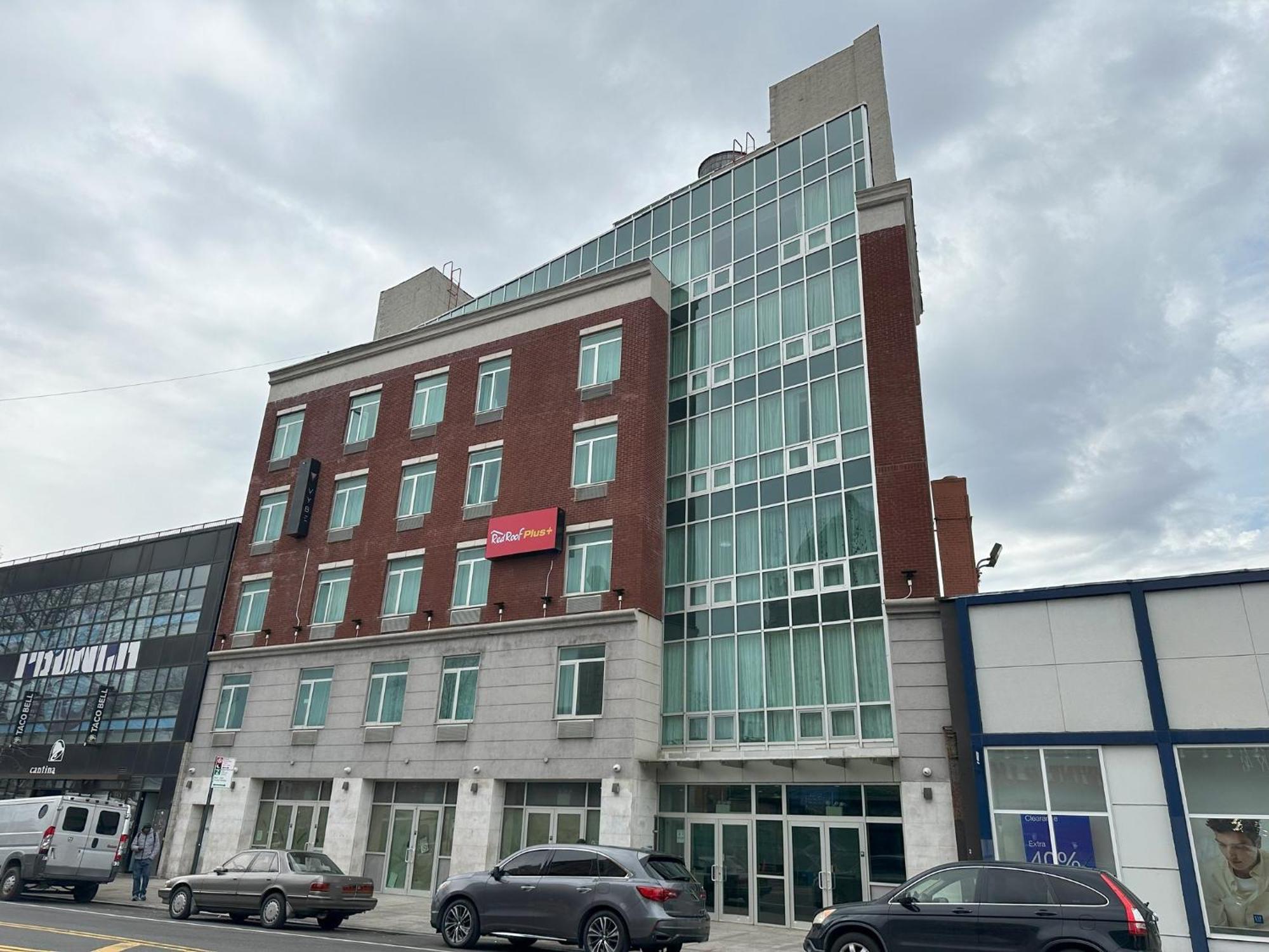 Red Roof Plus Brooklyn - Flatbush Ave New York Extérieur photo
