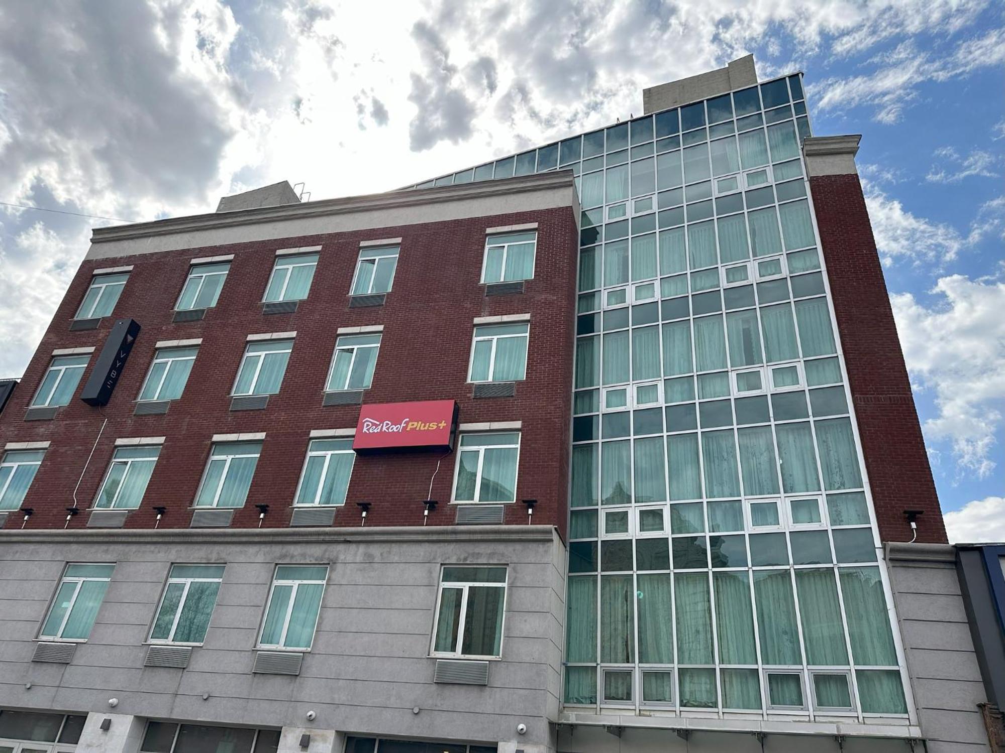 Red Roof Plus Brooklyn - Flatbush Ave New York Extérieur photo